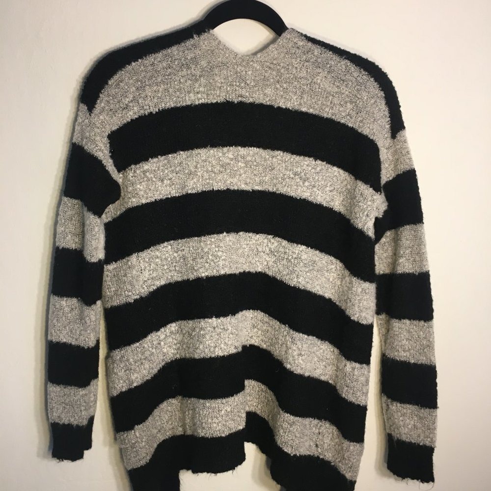 Cozy Forever 21 Grey and Black Striped Cardigan - Picture 2 of 5